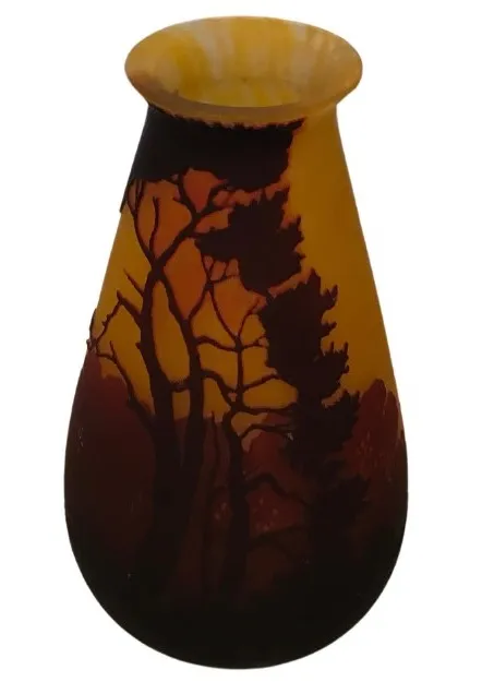 vase en verre ancien avec signature muller fres et paysage
