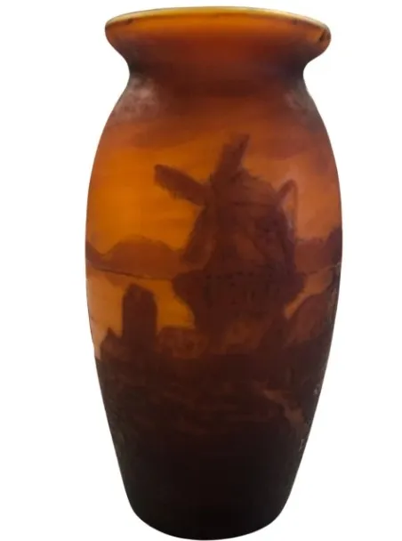 Vase aus signiertem Glas Muller Fres mit Landschaftsmotiv