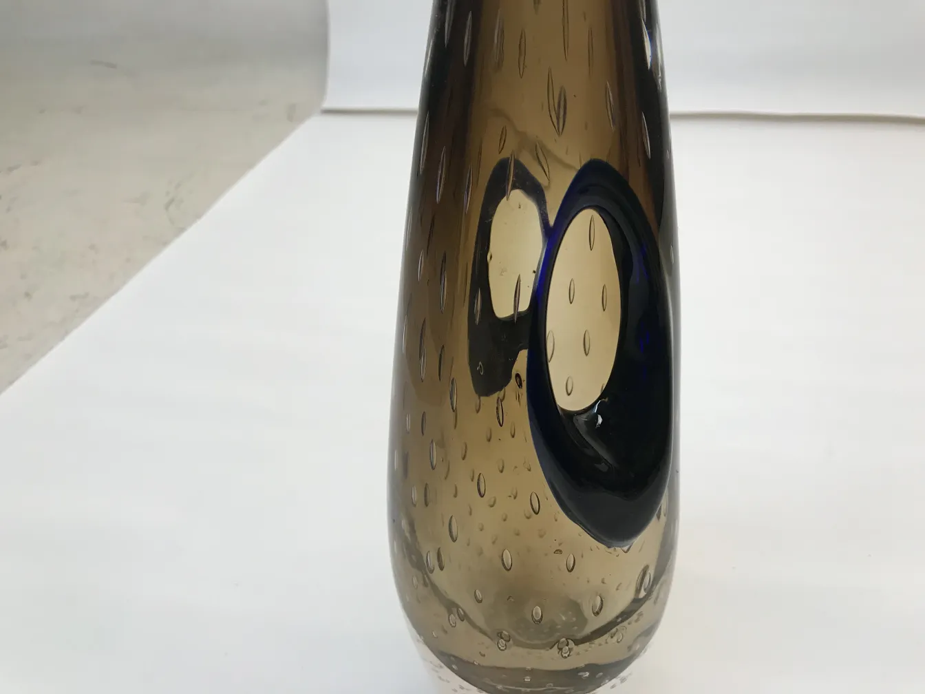 Antike Murano-Vase mit braunen und blauen Akzenten