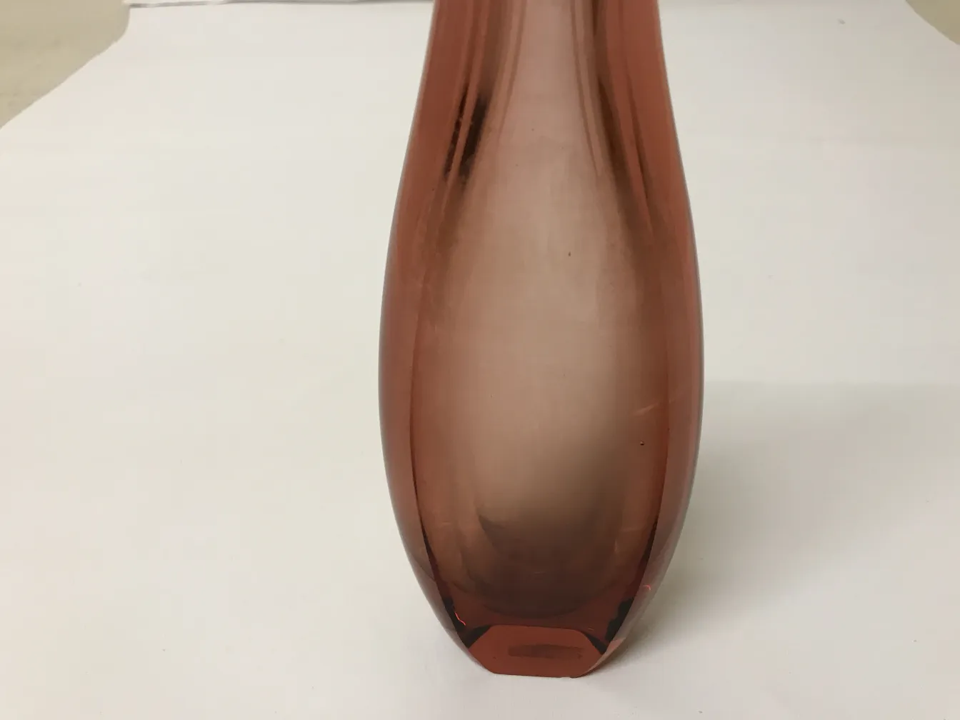 vase ancien de murano avec forme élégante et couleur