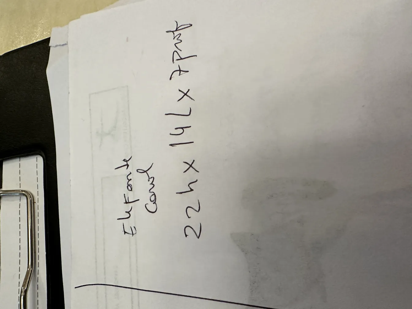 पुरानी सजावटी मुरानो मूर्तिकला जीवंत रंगों के साथ