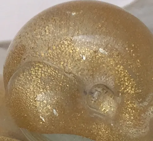 古いムラーノの彫刻金色カタツムリの形をした