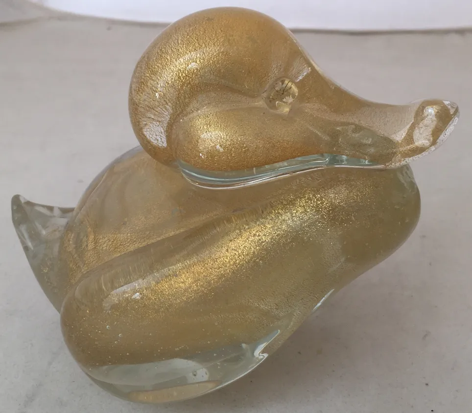 Sculpture de canard doré de Murano avec éclat subtil