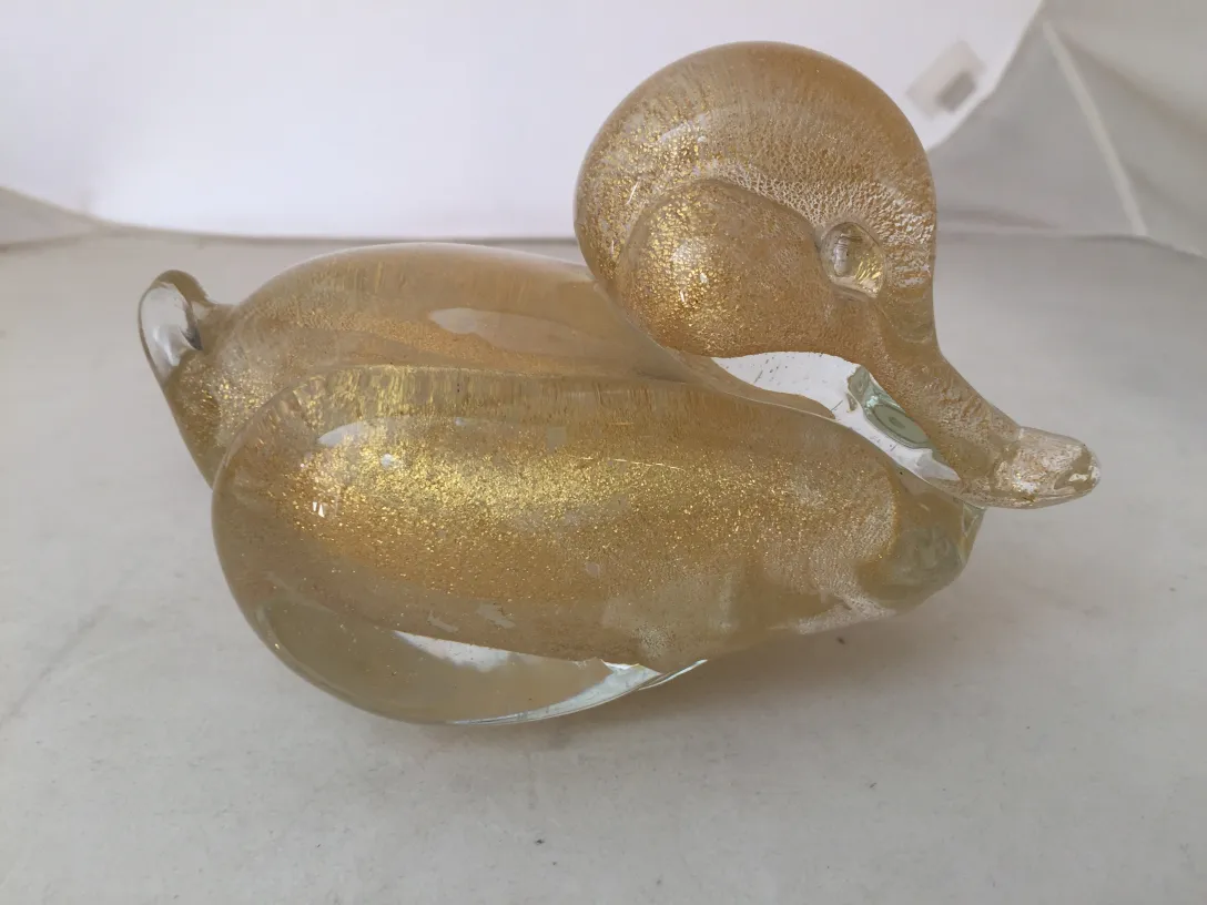antike Murano-Skulptur einer goldenen Ente, mit Glanz hervorgehoben