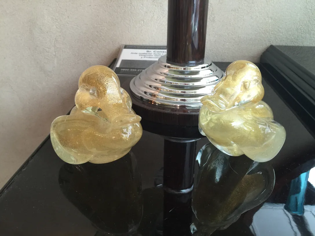 escultura de murano em forma de pato em decoração antiga