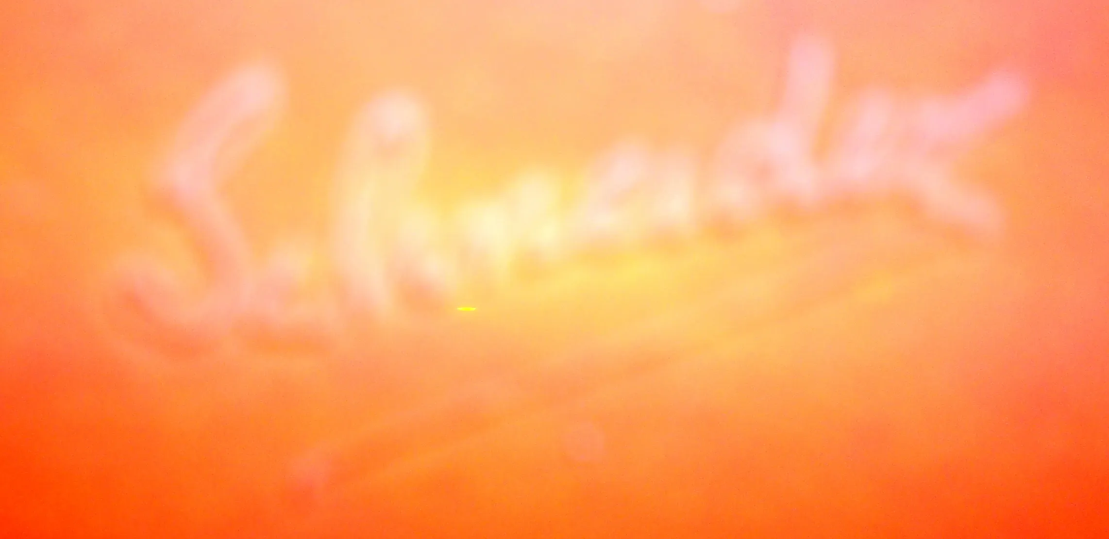 زجاج قديم موقّع من شنيدر بتصميم فرنسي