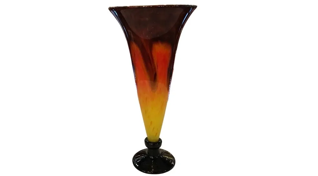 Vaso in vetro antico con colori caldi e firma Schneider