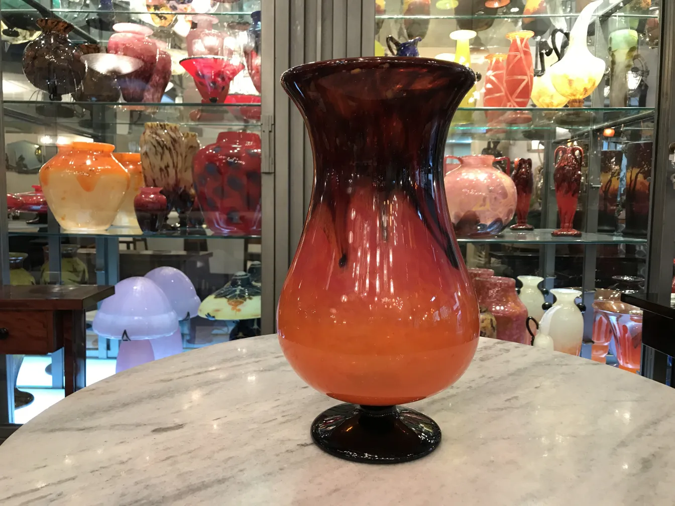 Schöne antike signierte Glas in orange Tönen