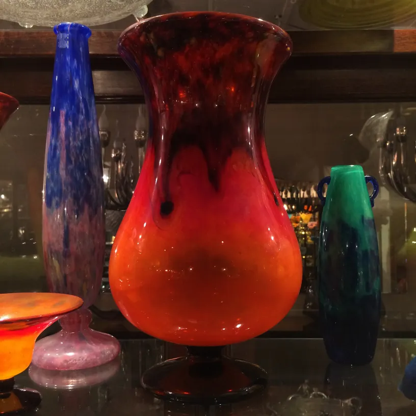 alte bunte Glasvase signiert von schneider