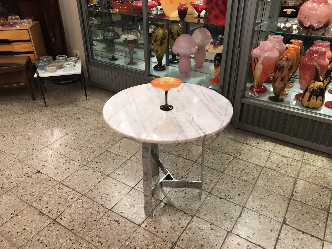 vidrio firmado por schneider, antigüedad francesa, decoración colorida