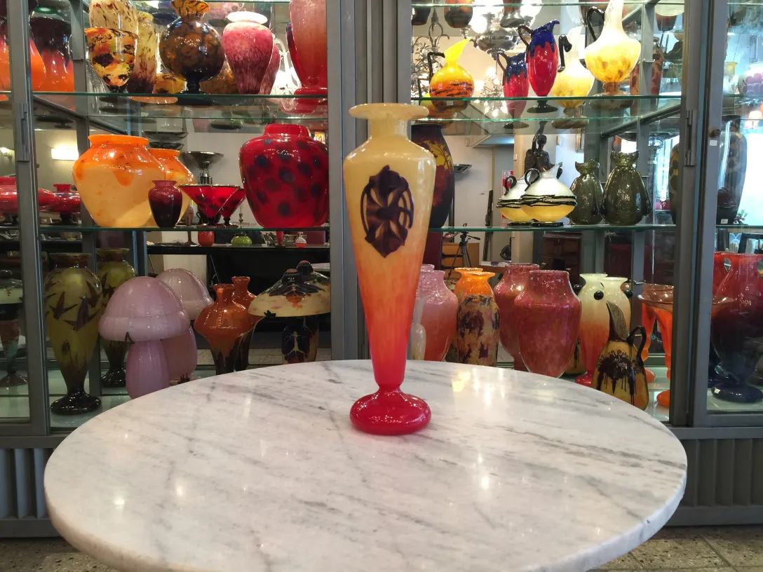 Vaso antico con vetro firmato design Schneider