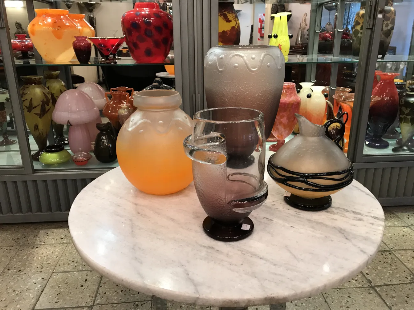 verre avec signature schneider, formes variées, antiquités