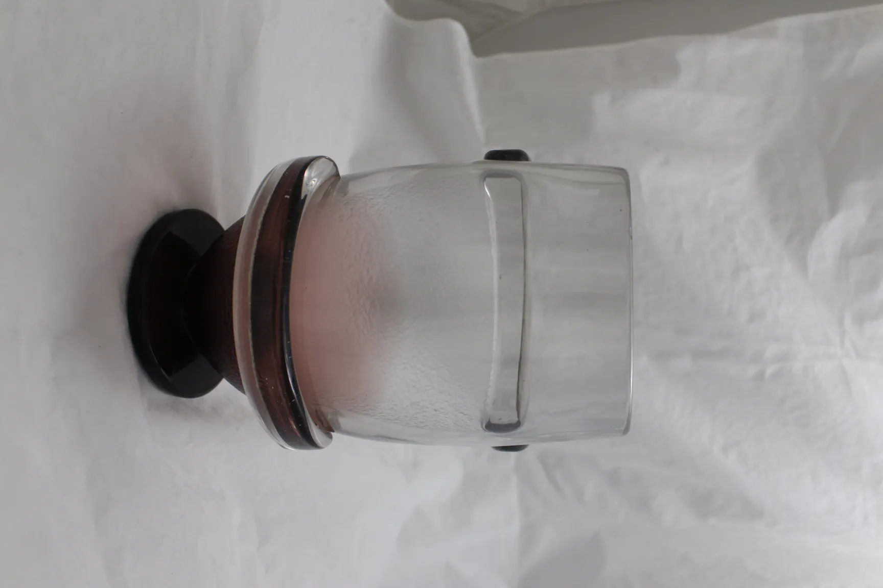 Antikes signiertes Glas von Schneider aus Frankreich.