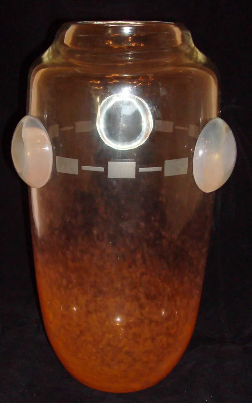 vetro con design esclusivo di schneider, antico francese con dettagli unici