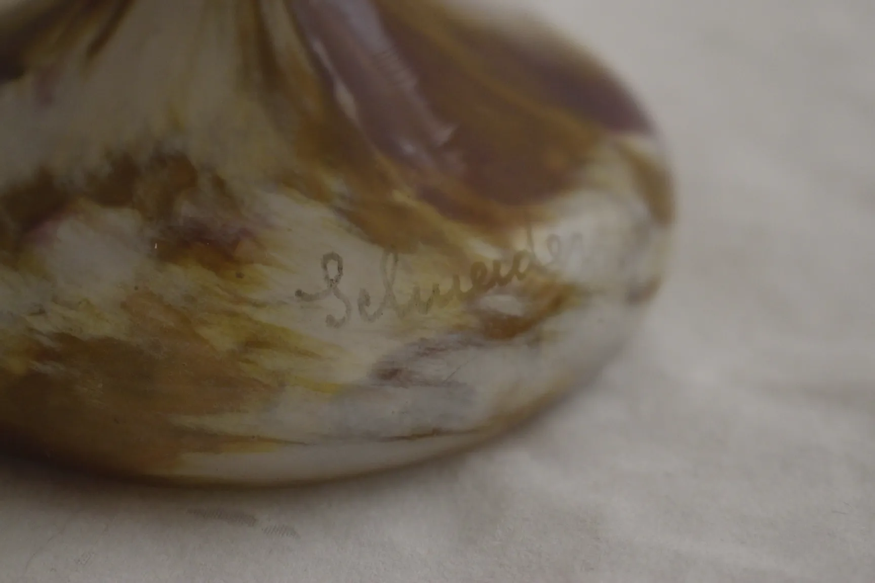 प्राचीन ग्लास पर हस्ताक्षर शनेडर, फ़्रेंच डिज़ाइन