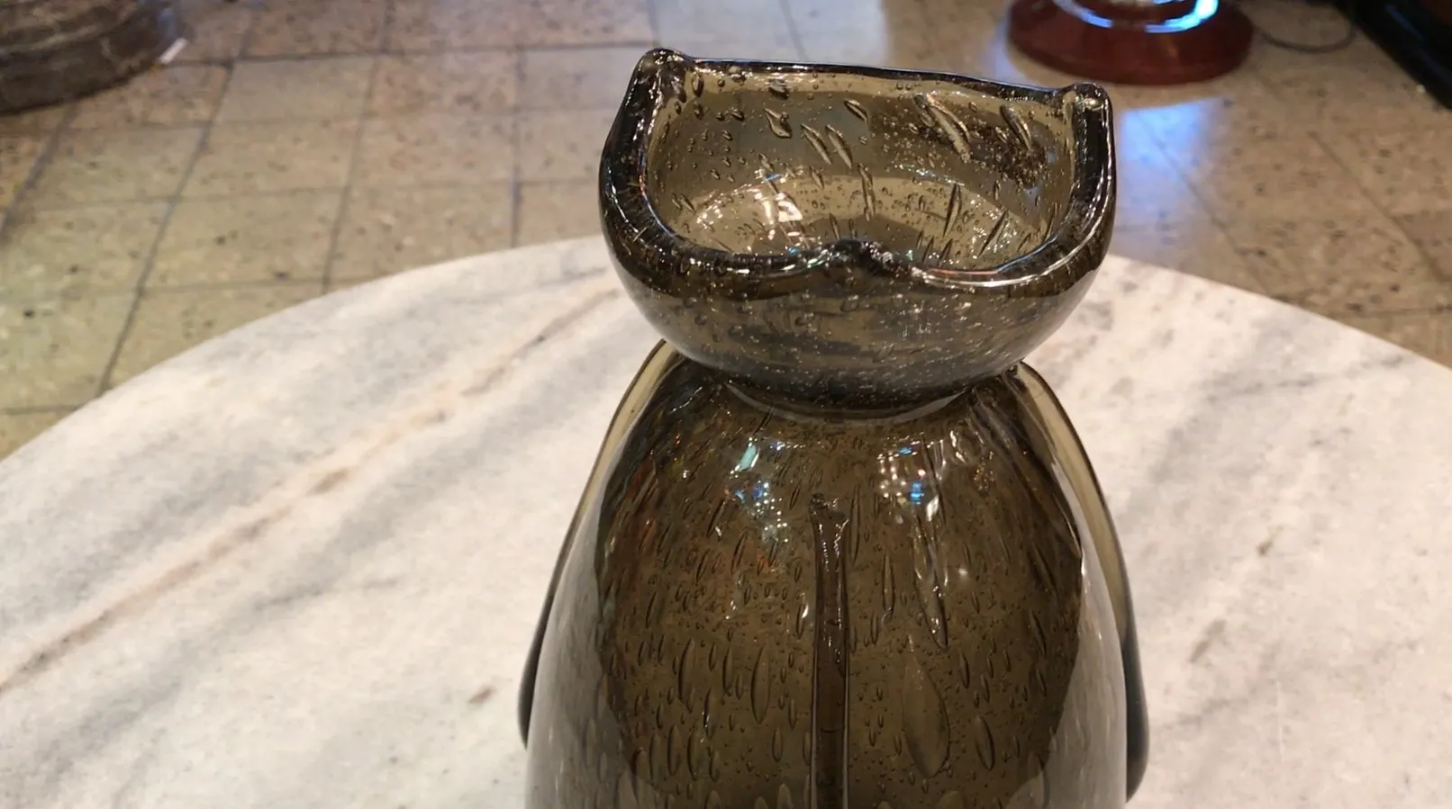 古代シュナイダーサイン入りグラスに見える水滴