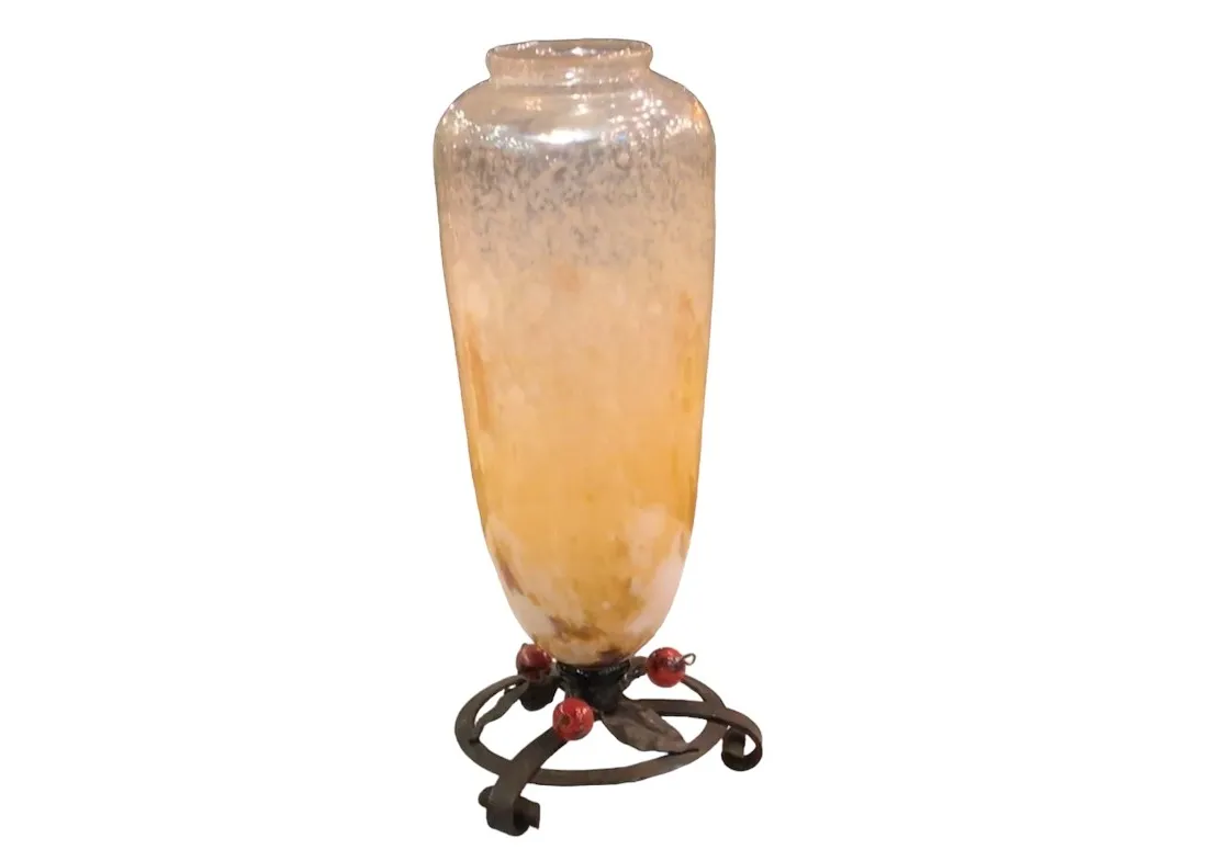 ancien vase avec signature en haut, base décorative