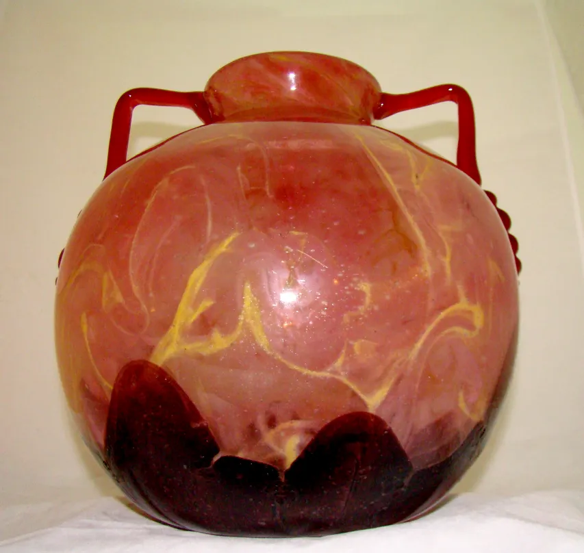 jarrón de vidrio con colores rojos y amarillos, antiguo, firmado por Schneider