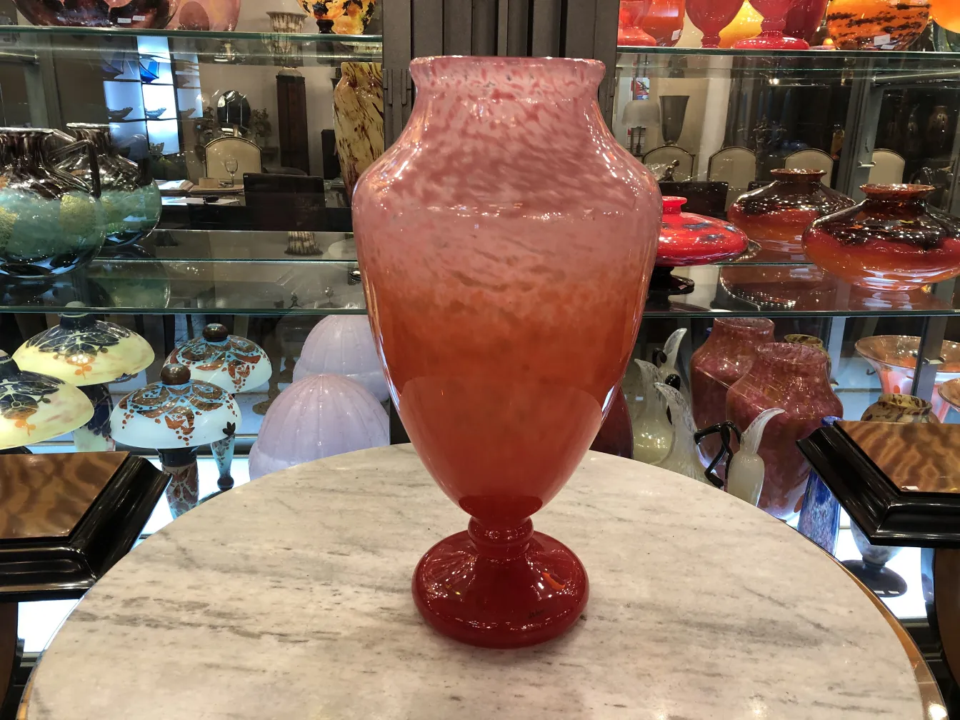 Antique glass vase with Schneider signature, in pink and red shades.