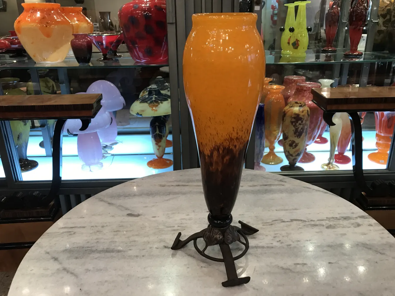 vase en verre ancien avec signature Schneider, foncé et orange