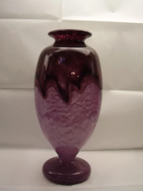 Decorative glass vase signed by Schneider, in purple tones.