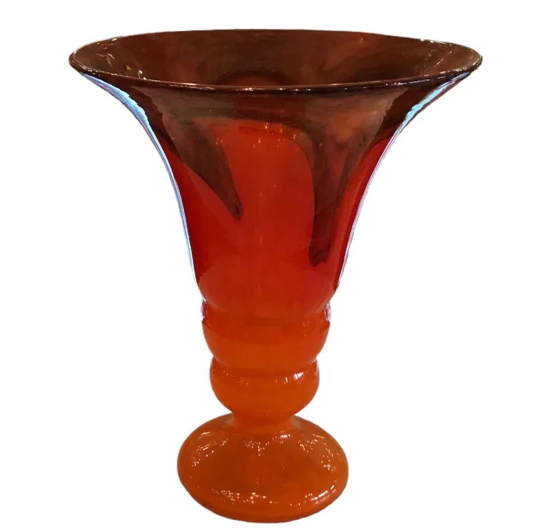 Vase ancien en verre avec la signature de Schneider en couleur ambre