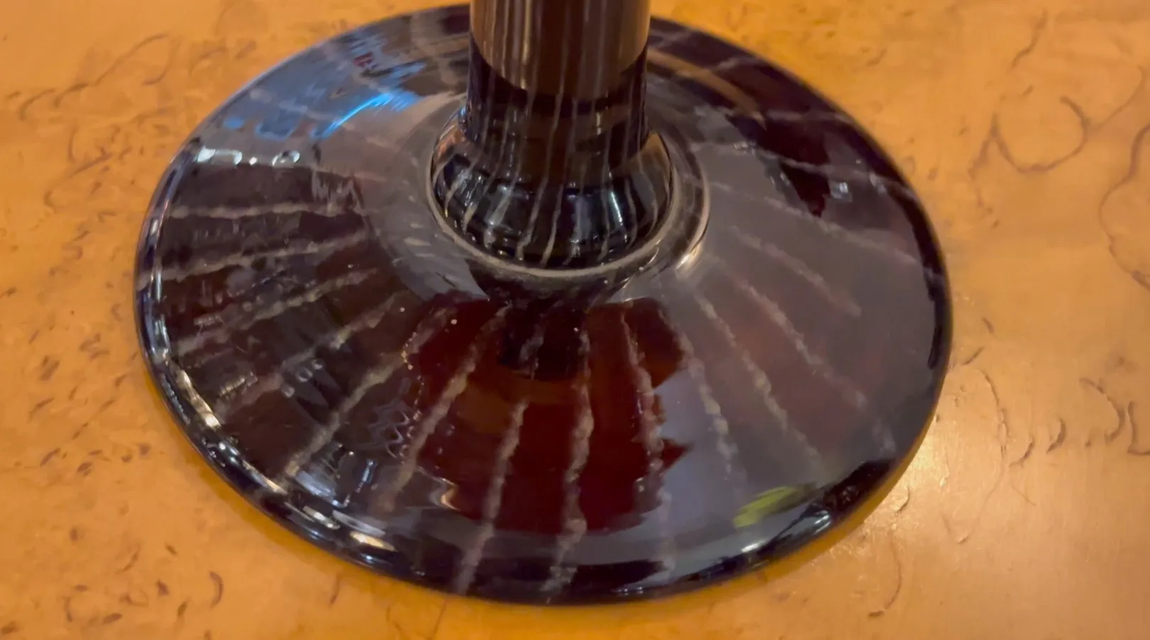 antik signiertes Glas von Schneider, dekorativer Sockel