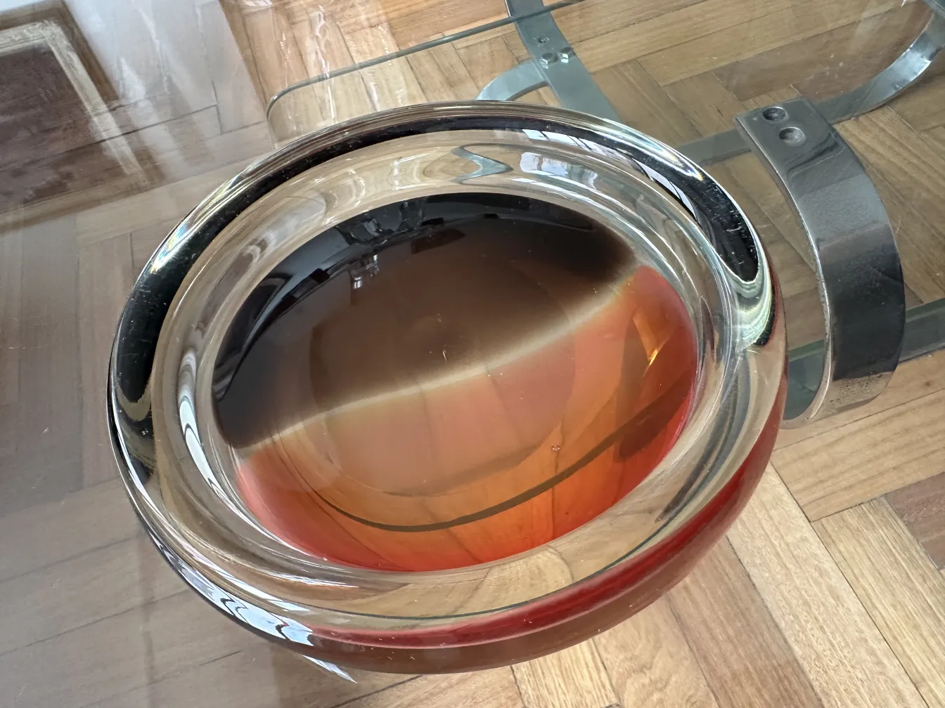 antutschale aus Murano-Glas in warmen Tönen