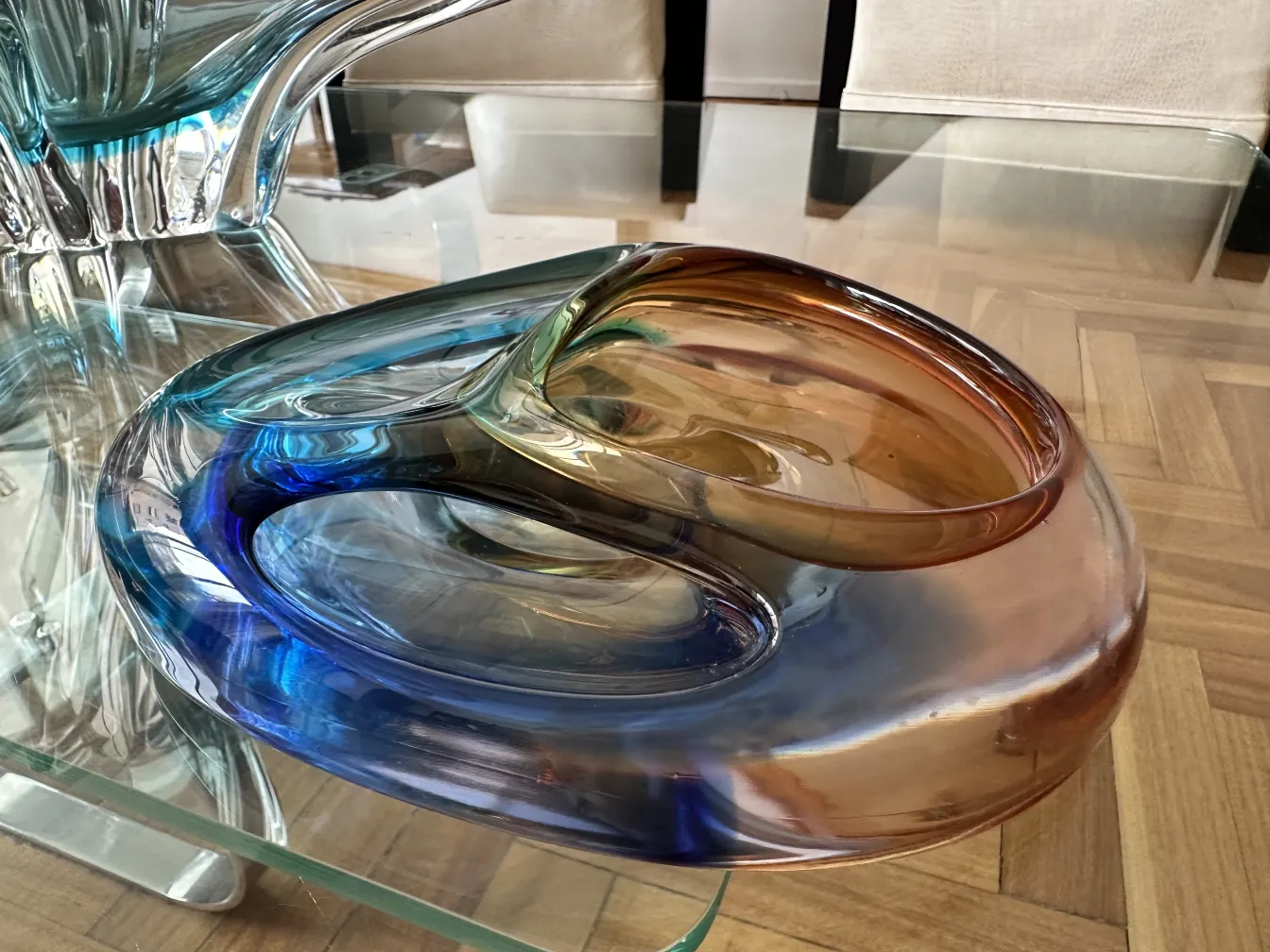 beau cristal de murano avec des tons bleus et bruns