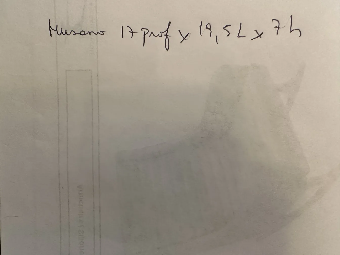 प्राचीन मुरानो कांच के साथ असाधारण सजावटी डिजाइन।