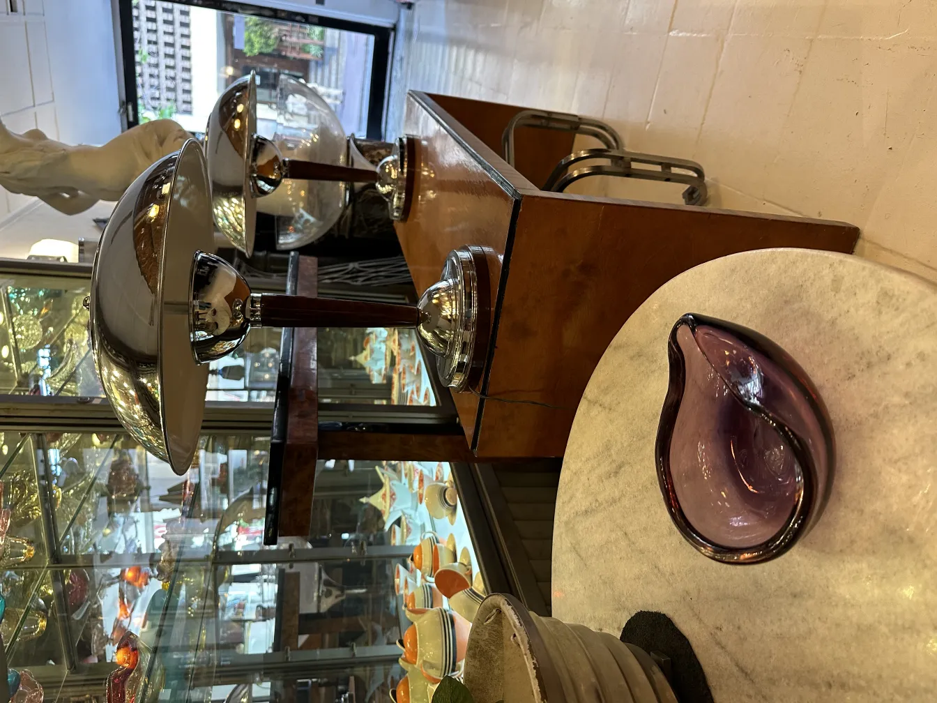 decoração antiga em cristal de murano em tom roxo opaco