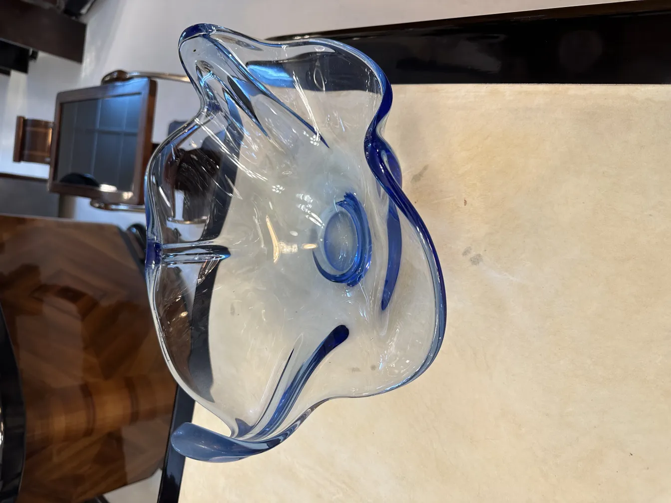 beautiful murano glass with blue relief