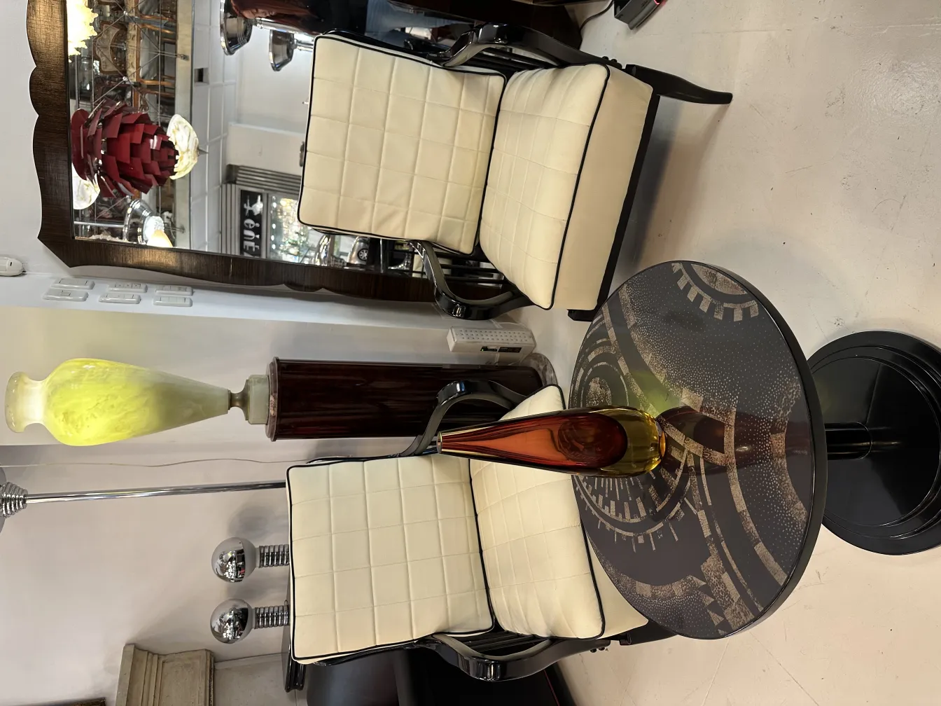 vaso antigo de cristal de Murano em um ambiente elegante