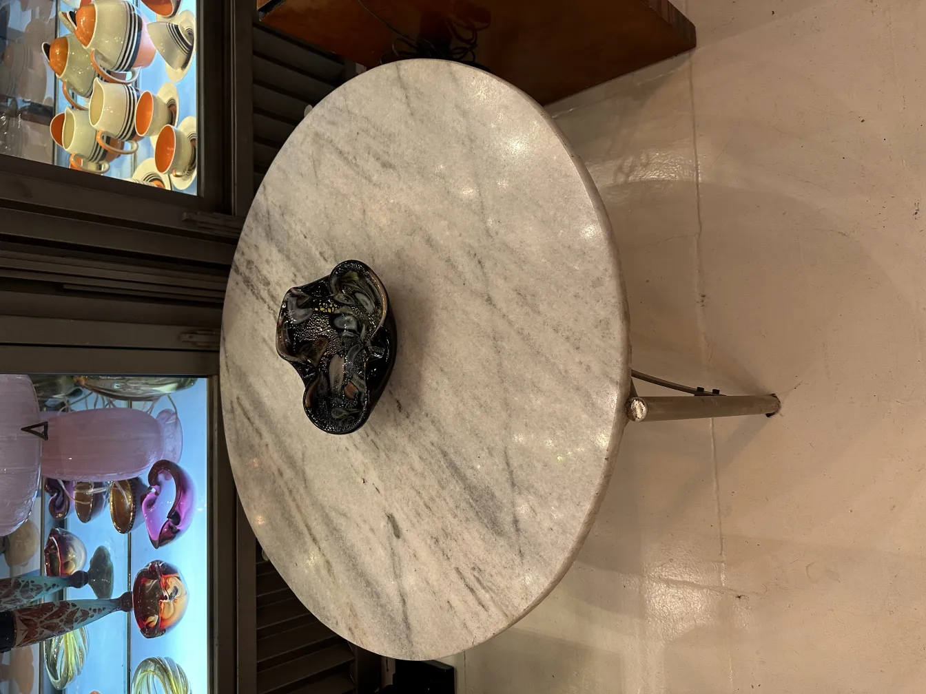 古董穆拉诺玻璃装饰品呈叶形