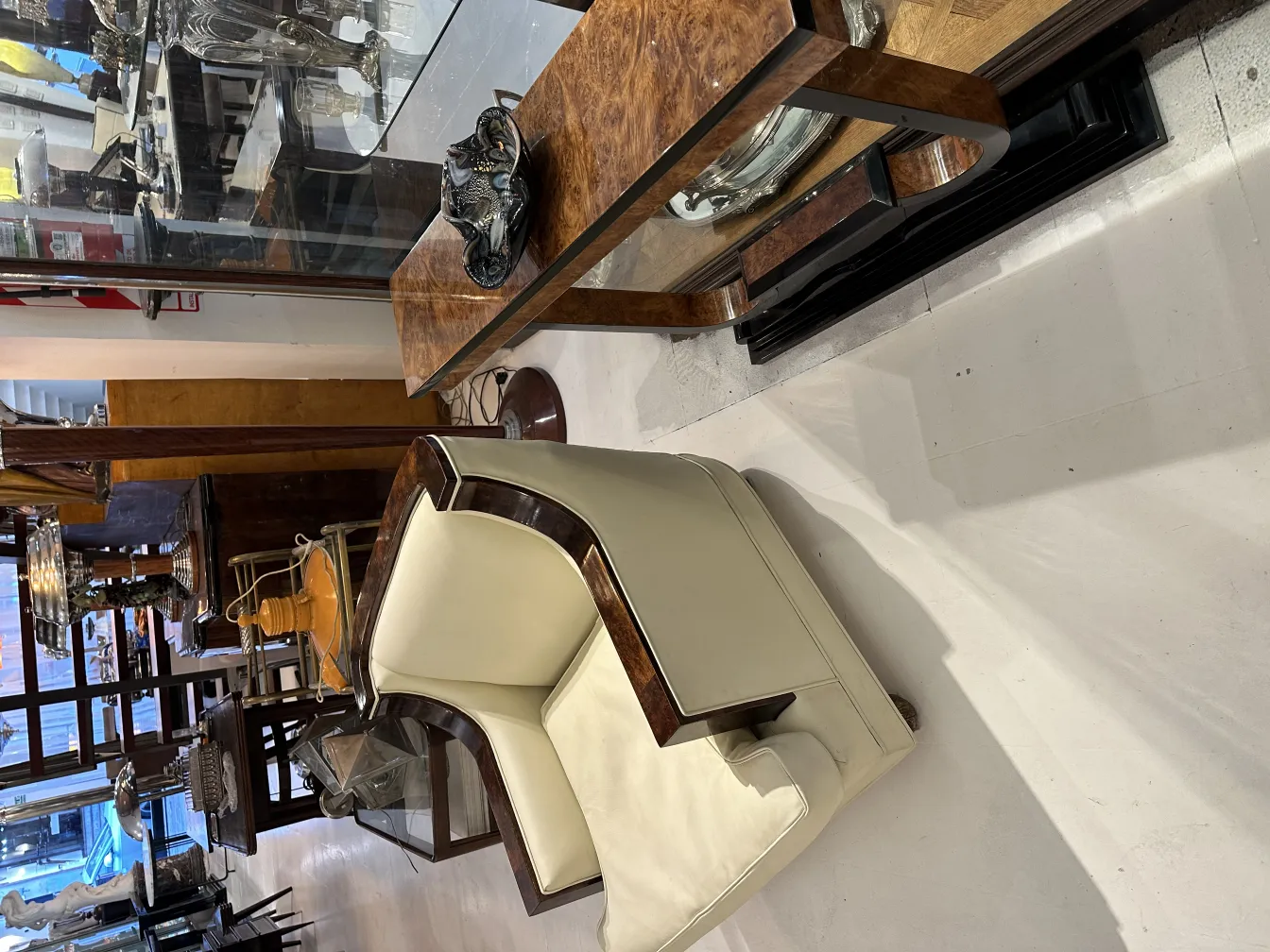 antico vetro di murano con dettagli decorativi