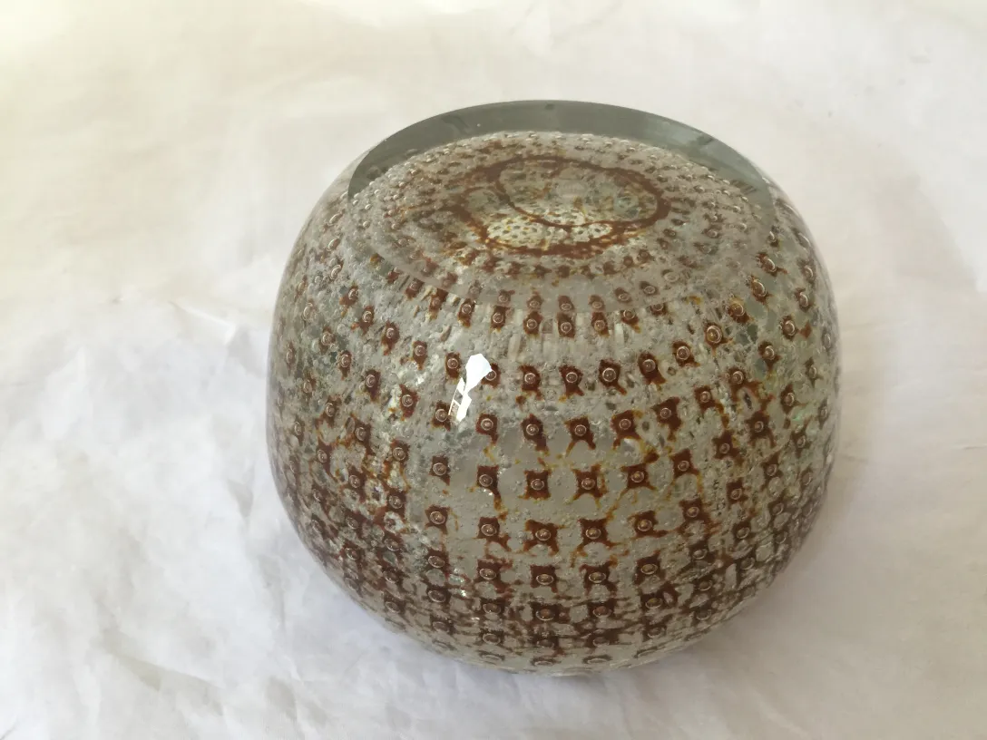 Vase ancien en cristal de Murano avec motif décoratif clair