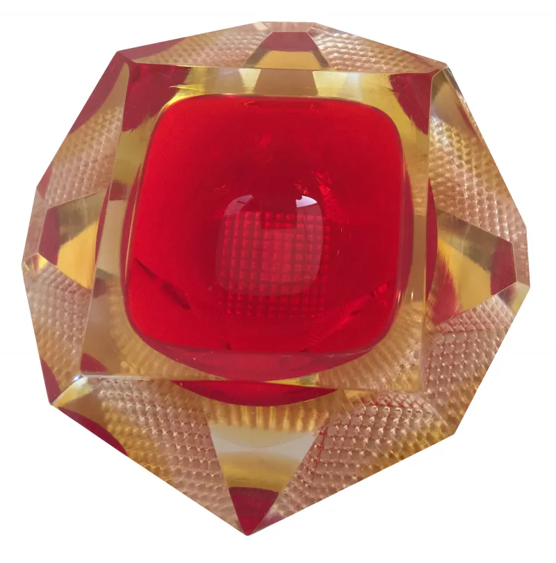 Cristal de Murano antiguo con forma octagonal y color rojo