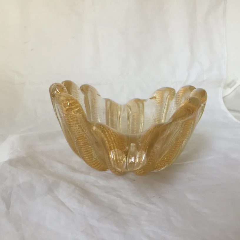 antike murano-glas dekoration in blumenform