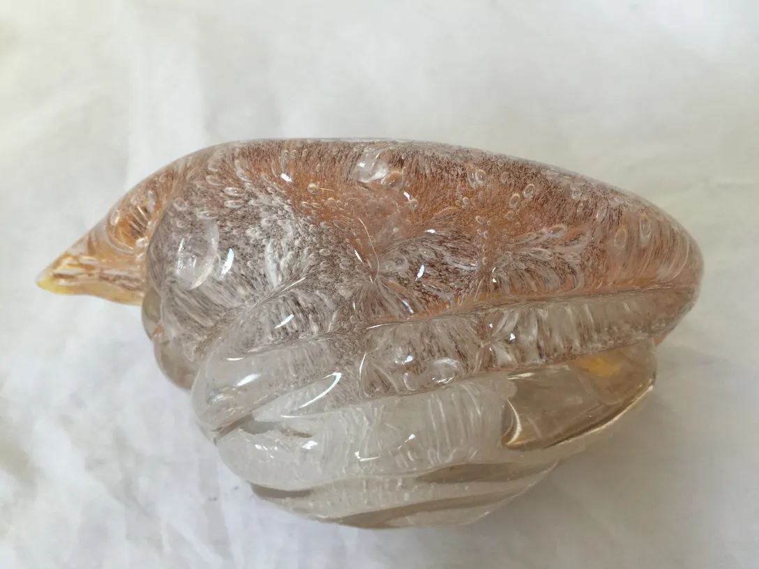 dekoratives murano-glas stück mit sanften farben