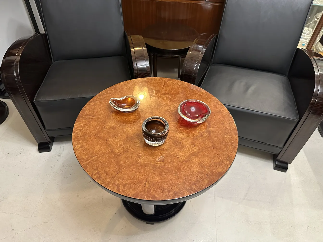 Cristal de Murano antiguo, decorativo y colorido en mesa