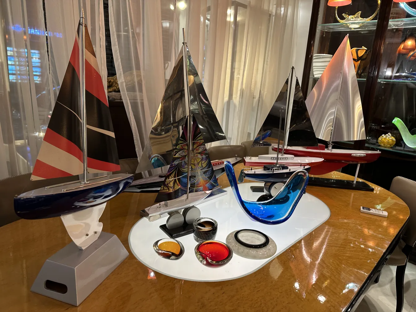 decoração antiga de cristal de murano com formas elegantes