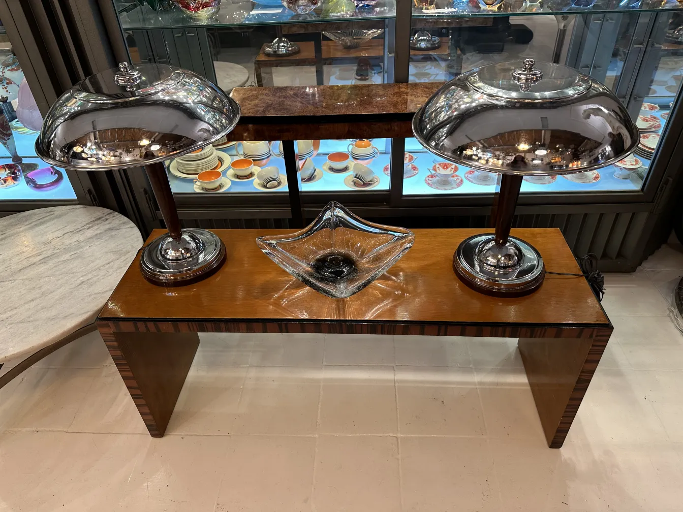 pièce décorative ancienne en cristal de murano avec forme unique