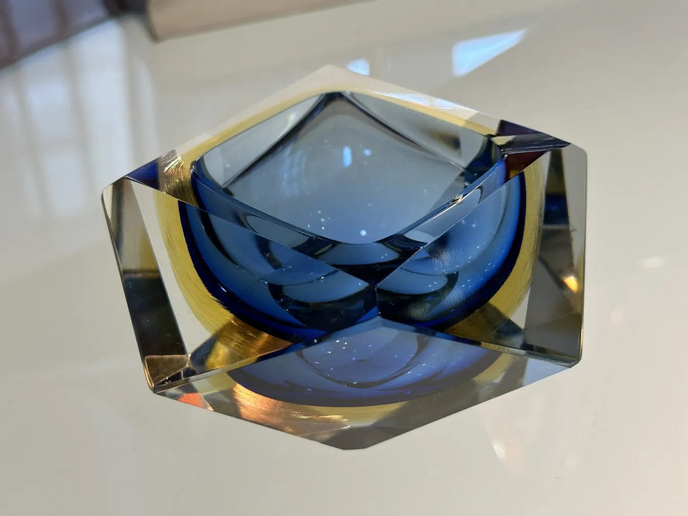 cristal de murano antigo azul em forma hexagonal