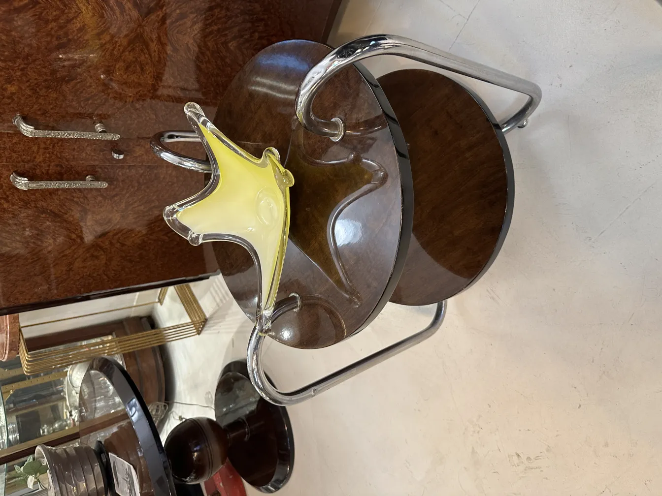 Antico vetro di murano decorativo giallo