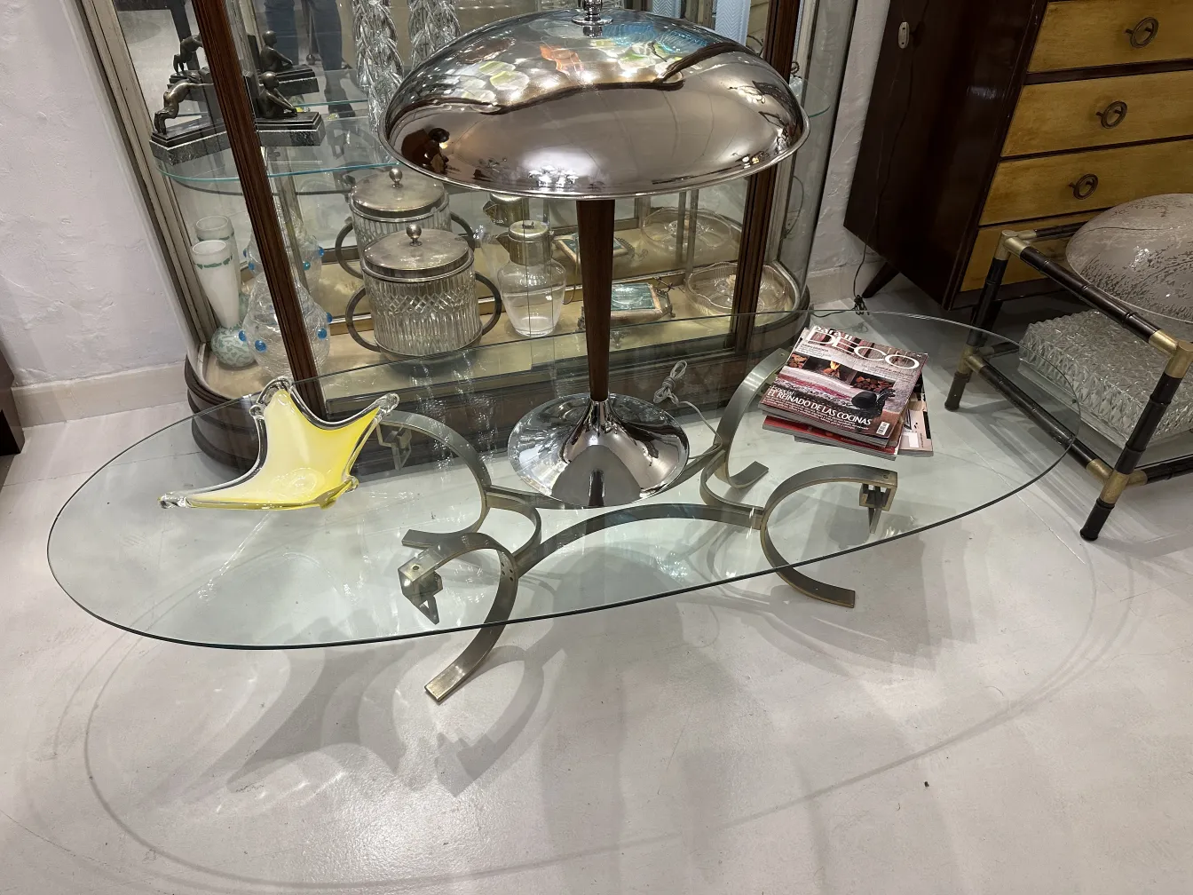 altes dekoratives Stück aus Murano-Glas in gelber Form