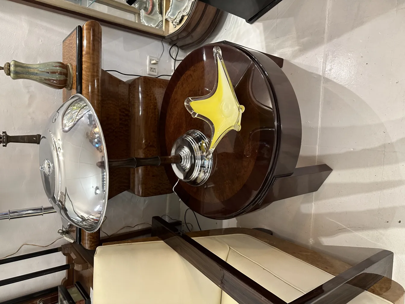 lampada antica con base decorativa in vetro di murano giallo