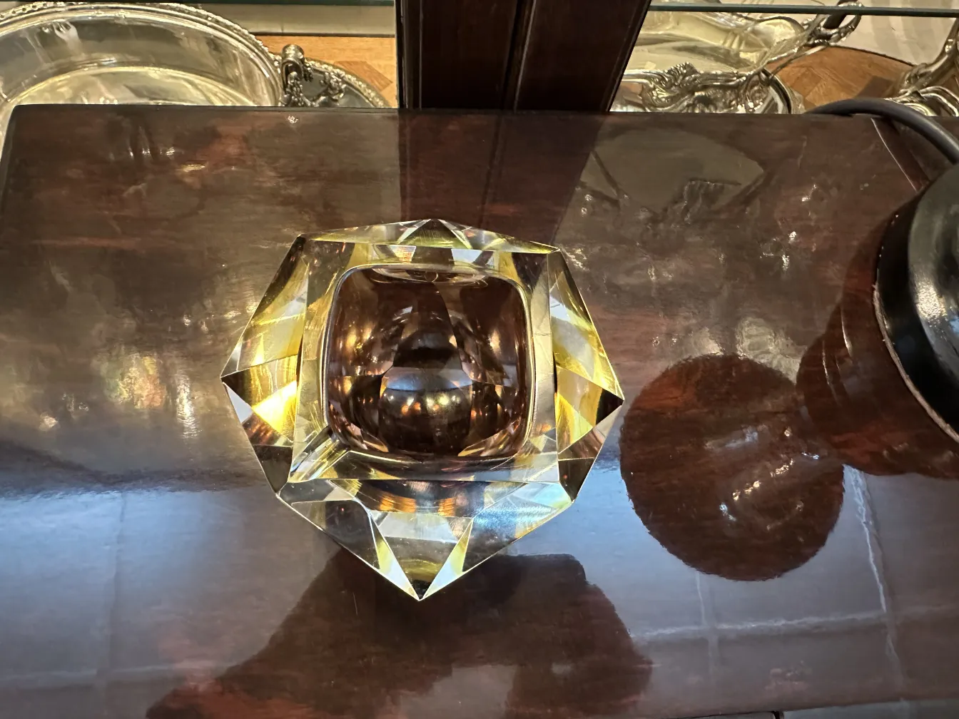 antigo cristal de murano decorativo com formas prismáticas