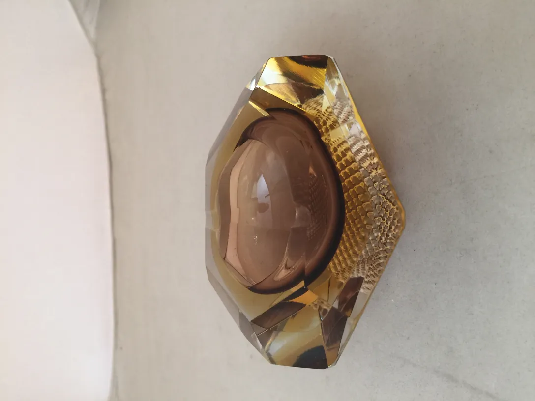 design esagonale con una sfumatura marrone attraente