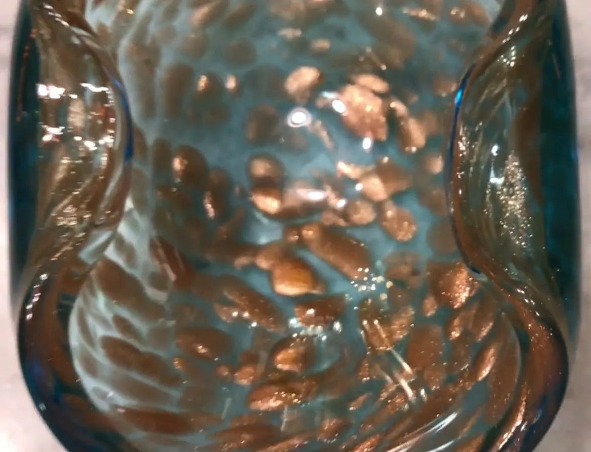 cristal de murano ancien décoratif avec des tons bleus et dorés