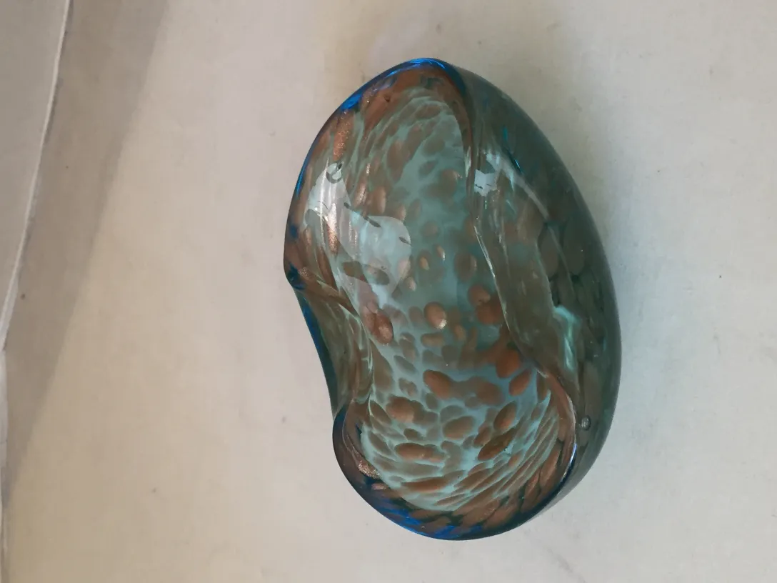 Cristal de Murano antigo com um design único e colorido